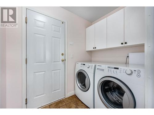 531 Oriole Way, Barriere, BC - Indoor Photo Showing Laundry Room