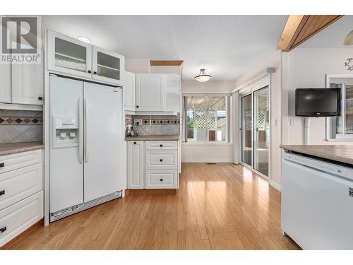 531 Oriole Way, Barriere, BC - Indoor Photo Showing Kitchen