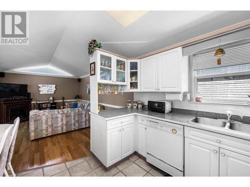 1226 Second Avenue Unit# 21, Chase, BC - Indoor Photo Showing Kitchen With Double Sink