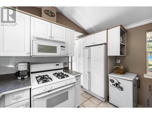 1226 Second Avenue Unit# 21, Chase, BC - Indoor Photo Showing Kitchen