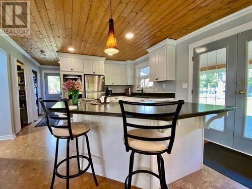 2916 Barriere Lakes Road, Barriere, BC - Indoor Photo Showing Dining Room