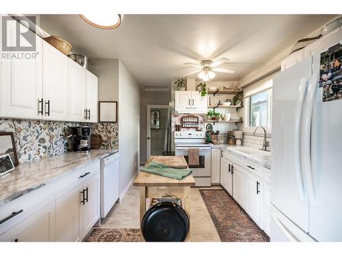 16 Galena Avenue, Logan Lake, BC - Indoor Photo Showing Kitchen