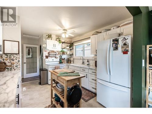 16 Galena Avenue, Logan Lake, BC - Indoor Photo Showing Kitchen