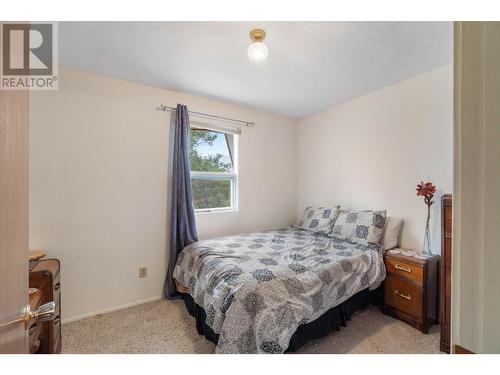 1344 Kenora Road, Kamloops, BC - Indoor Photo Showing Bedroom