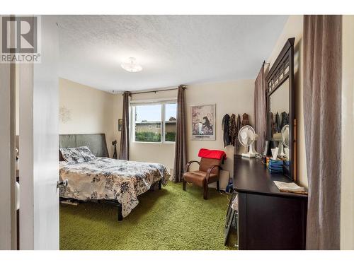 1344 Kenora Road, Kamloops, BC - Indoor Photo Showing Bedroom