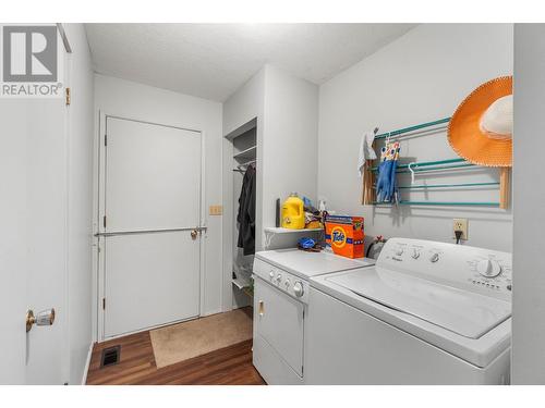 1344 Kenora Road, Kamloops, BC - Indoor Photo Showing Laundry Room