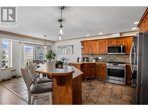 2210 Qu'Appelle Boulevard Unit# 23, Kamloops, BC - Indoor Photo Showing Kitchen