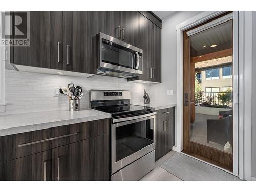 208 Belmonte Street, Kamloops, BC - Indoor Photo Showing Kitchen With Upgraded Kitchen