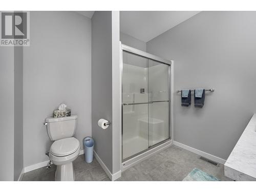 208 Belmonte Street, Kamloops, BC - Indoor Photo Showing Bathroom