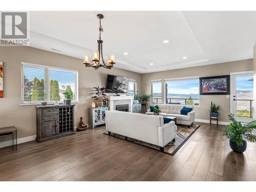 2171 Van Horne Drive Unit# 2, Kamloops, BC - Indoor Photo Showing Living Room With Fireplace