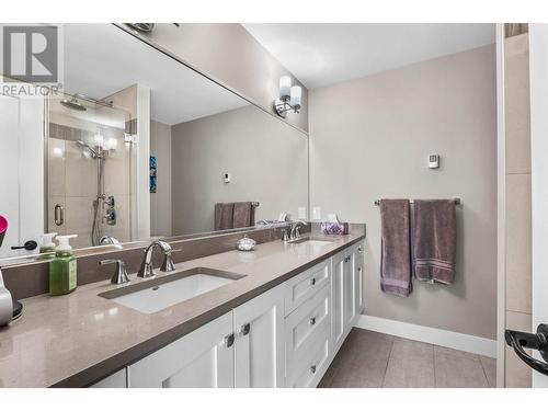 2171 Van Horne Drive Unit# 2, Kamloops, BC - Indoor Photo Showing Bathroom