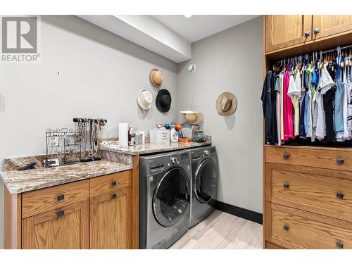 265 Holloway Drive, Kamloops, BC - Indoor Photo Showing Laundry Room