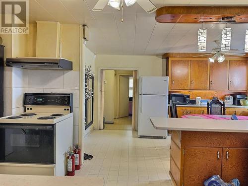 213 Bell Street, Chase, BC - Indoor Photo Showing Kitchen