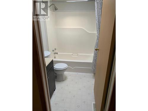 6880 Barnhartvale Road, Kamloops, BC - Indoor Photo Showing Bathroom