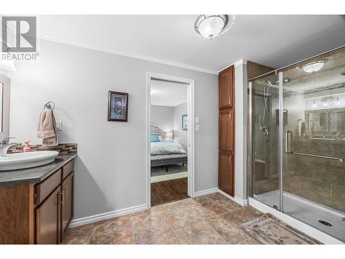 3568 Navatanee Drive, Kamloops, BC - Indoor Photo Showing Bathroom