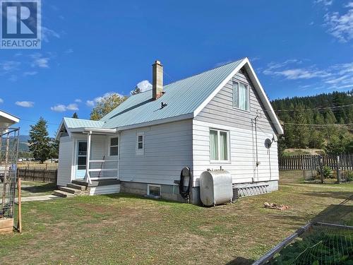 580 Station Road, Barriere, BC - Outdoor With Exterior