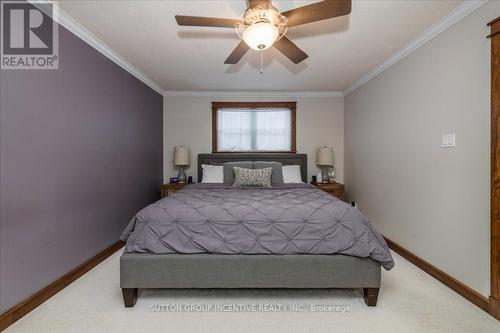 2084 Sunnidale Road, Springwater, ON - Indoor Photo Showing Bedroom