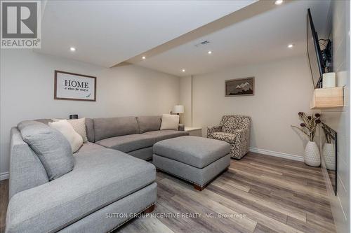 2084 Sunnidale Road, Springwater, ON - Indoor Photo Showing Living Room