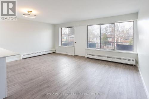 207 - 371 Lakeshore Road W, Mississauga, ON - Indoor Photo Showing Other Room