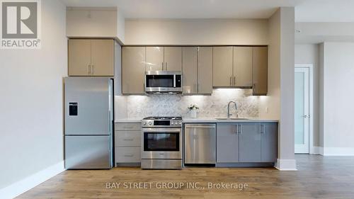 4702 - 3975 Grand Park Drive, Mississauga, ON - Indoor Photo Showing Kitchen