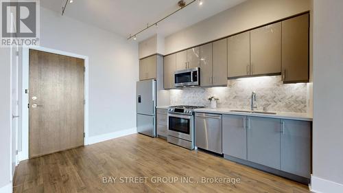 4702 - 3975 Grand Park Drive, Mississauga, ON - Indoor Photo Showing Kitchen