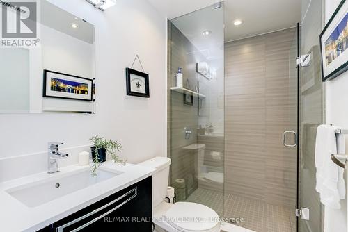 503 - 588 Annette Street, Toronto, ON - Indoor Photo Showing Bathroom