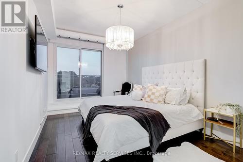 503 - 588 Annette Street, Toronto, ON - Indoor Photo Showing Bedroom