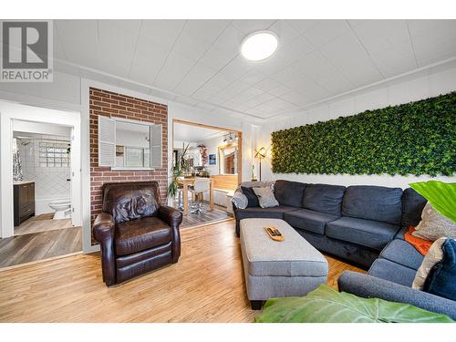 269 Birch Avenue, Kamloops, BC - Indoor Photo Showing Living Room