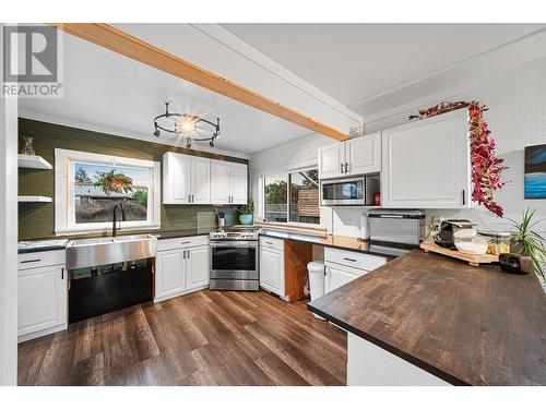 269 Birch Avenue, Kamloops, BC - Indoor Photo Showing Kitchen With Double Sink