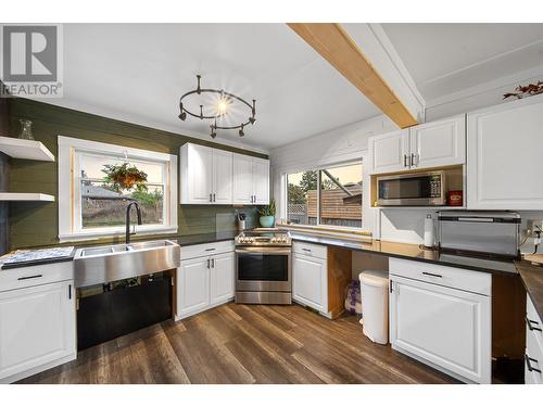 269 Birch Avenue, Kamloops, BC - Indoor Photo Showing Kitchen With Double Sink