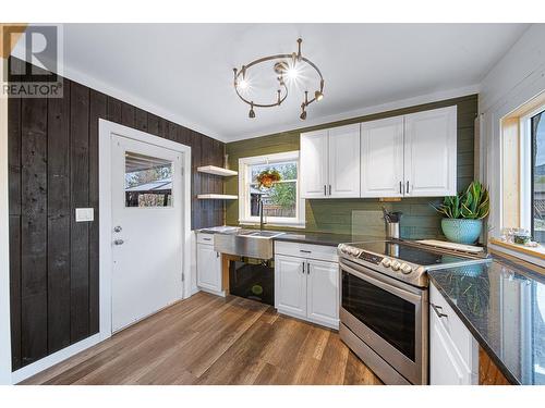 269 Birch Avenue, Kamloops, BC - Indoor Photo Showing Kitchen With Double Sink