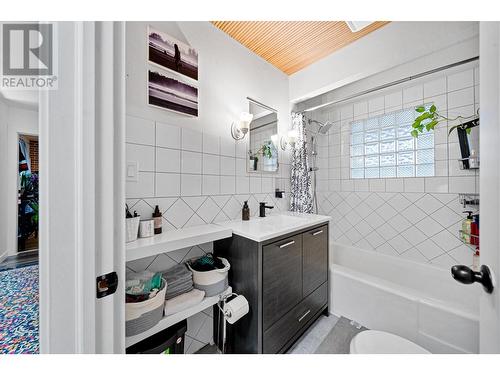 269 Birch Avenue, Kamloops, BC - Indoor Photo Showing Bathroom