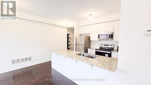 408 Salem Road S, Ajax, ON - Indoor Photo Showing Kitchen With Double Sink With Upgraded Kitchen