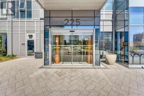 1006 - 225 Village Green Square, Toronto, ON - Outdoor