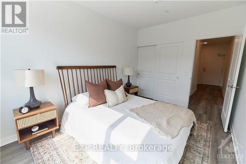 301 - 4840 Bank Street, Ottawa, ON - Indoor Photo Showing Bedroom