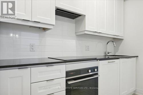 1608 - 30 Elm Drive W, Mississauga, ON - Indoor Photo Showing Kitchen