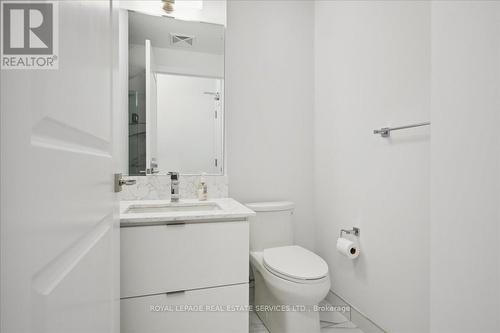 1608 - 30 Elm Drive W, Mississauga, ON - Indoor Photo Showing Bathroom