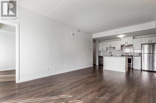 306 - 175 Commonwealth Street, Kitchener, ON - Indoor Photo Showing Kitchen