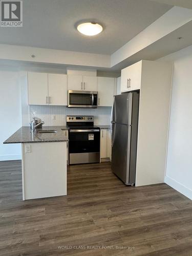 609 - 107 Roger Street, Waterloo, ON - Indoor Photo Showing Kitchen With Stainless Steel Kitchen