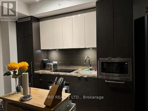 1906 - 115 Blue Jays Way, Toronto, ON - Indoor Photo Showing Kitchen