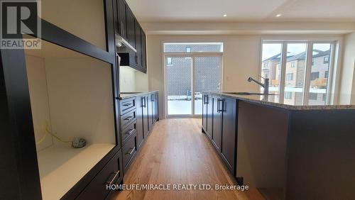 2074 Hallandale Street, Oshawa, ON - Indoor Photo Showing Kitchen