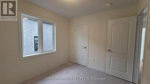 2074 Hallandale Street, Oshawa, ON - Indoor Photo Showing Other Room