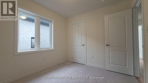 2074 Hallandale Street, Oshawa, ON - Indoor Photo Showing Other Room