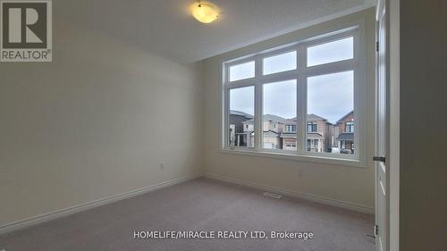 2074 Hallandale Street, Oshawa, ON - Indoor Photo Showing Other Room