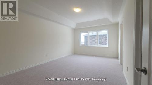 2074 Hallandale Street, Oshawa, ON - Indoor Photo Showing Other Room