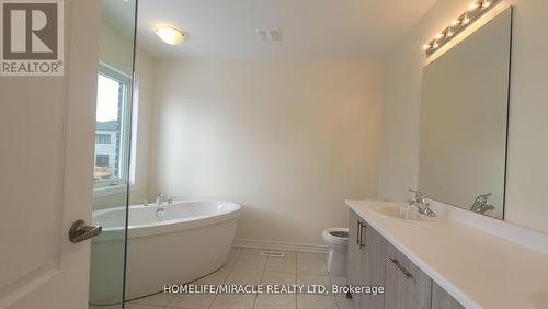 2074 Hallandale Street, Oshawa, ON - Indoor Photo Showing Bathroom