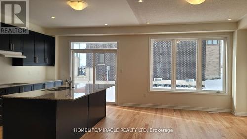 2074 Hallandale Street, Oshawa, ON - Indoor Photo Showing Kitchen