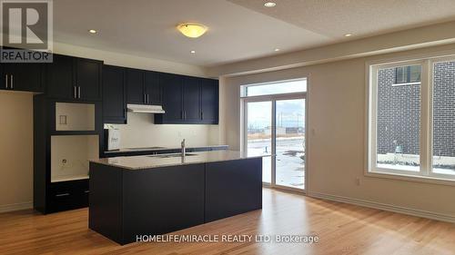 2074 Hallandale Street, Oshawa, ON - Indoor Photo Showing Kitchen