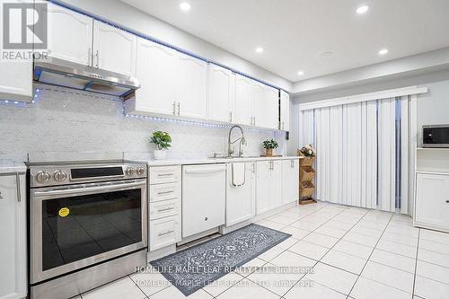 71 Tumbleweed Trail, Brampton, ON - Indoor Photo Showing Kitchen