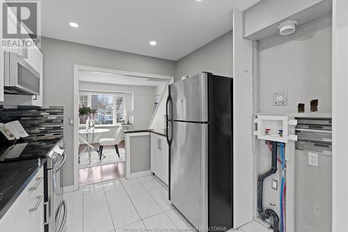 1828 Olive Road, Windsor, ON - Indoor Photo Showing Kitchen